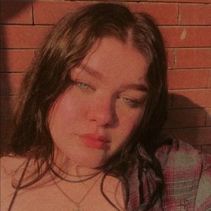 Meet your Posher, Layla